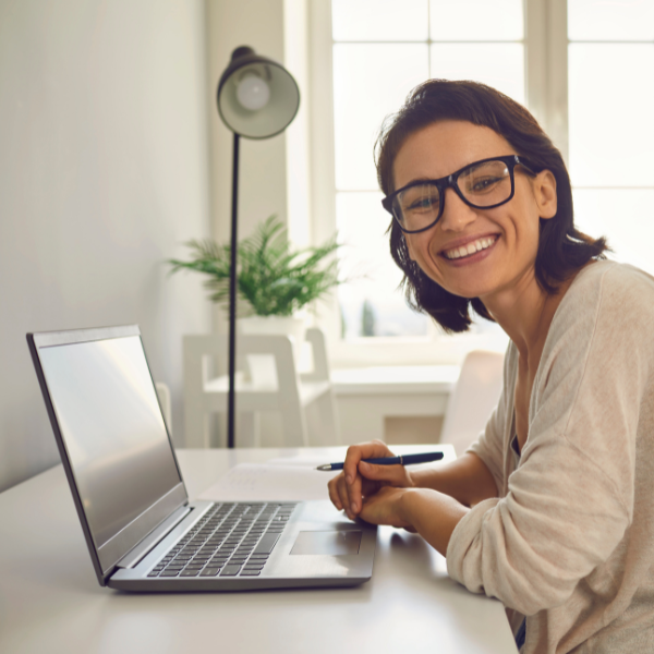 Rir é Coisa Séria: O Papel do Humor na Produtividade e no Engajamento