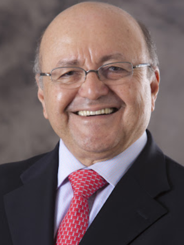 Palestrante Mailson da Nóbrega – economia, política e cenários macroeconômicos Economista e ex-ministro da Fazenda, Mailson da Nóbrega é um dos palestrantes mais respeitados em economia e política no Brasil. Suas palestras trazem análises aprofundadas sobre macroeconomia, cenários globais e os impactos nos negócios.