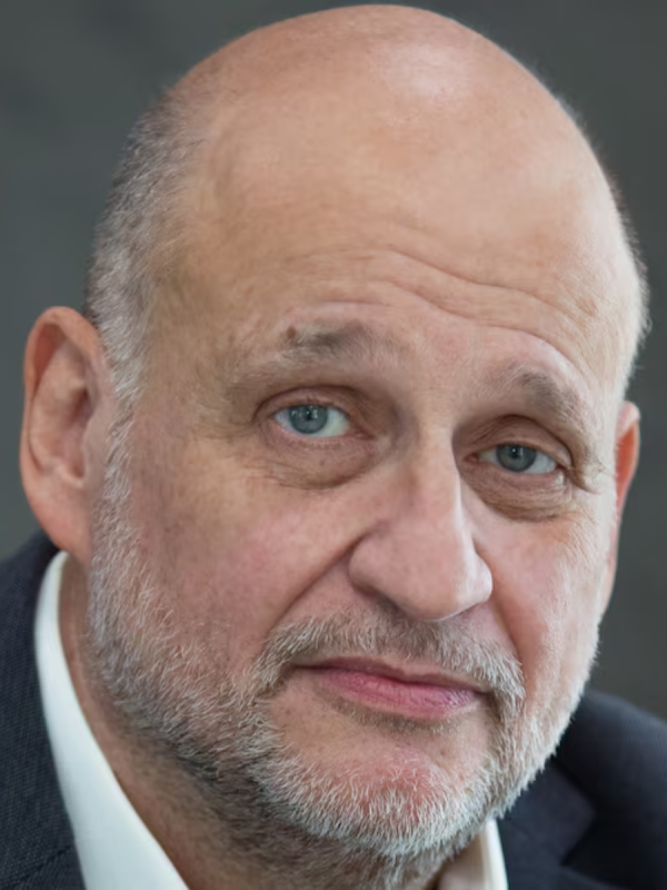 Palestrante Clóvis de Barros Filho – filosofia, ética e propósito de vida em palestras inspiradoras. Clóvis de Barros Filho, professor e filósofo renomado, é um dos palestrantes mais requisitados do Brasil. Suas palestras sobre ética, filosofia, propósito de vida e comportamento humano impactam empresas, universidades e eventos corporativos em todo o país.